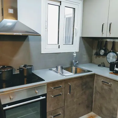 The Kerameikos Midtown شقة *